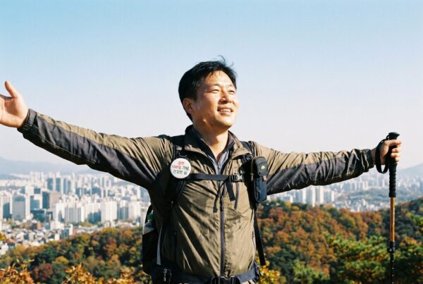 Firefly 금연 후 건강함을 느끼는 한국인 남성 943534